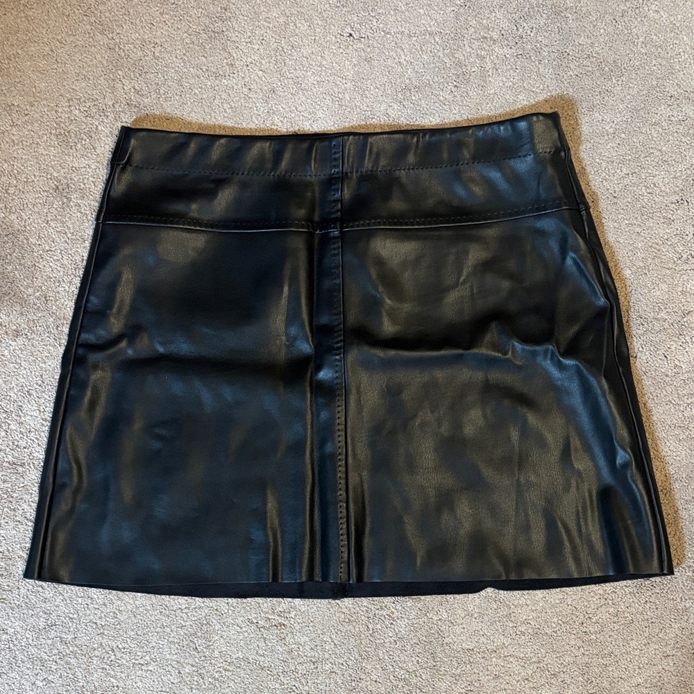 Max Studio Black Mini Skirt